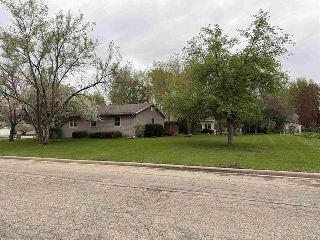 22 16th Street, Prairie Du Sac, WI 53578