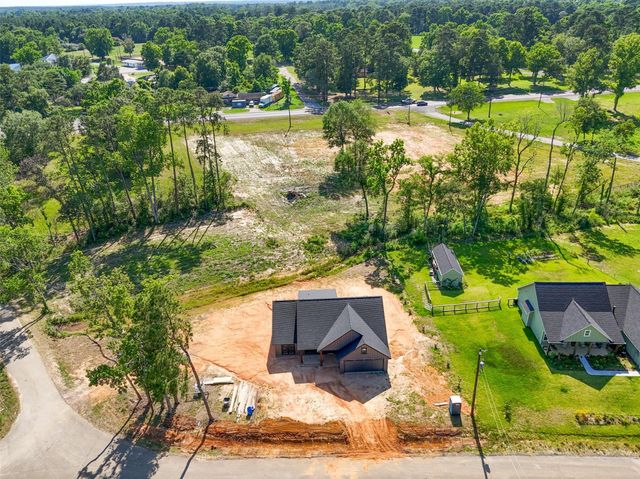 190 Faulkner Ave, Coldspring, TX 77331