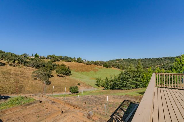 156 Creek View Ct, Sutter Creek, CA 95685