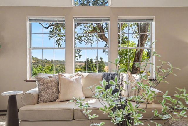 156 Creek View Ct, Sutter Creek, CA 95685