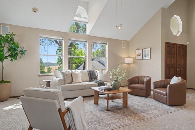 156 Creek View Ct, Sutter Creek, CA 95685