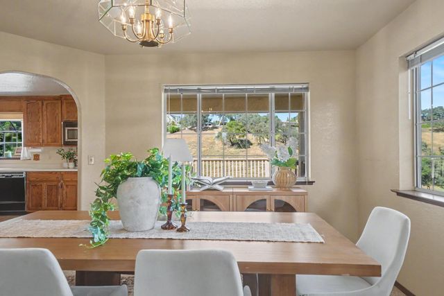 156 Creek View Ct, Sutter Creek, CA 95685