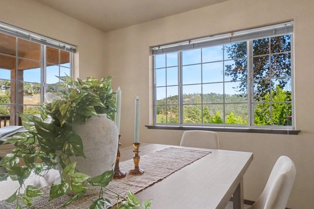 156 Creek View Ct, Sutter Creek, CA 95685