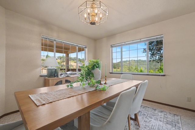 156 Creek View Ct, Sutter Creek, CA 95685