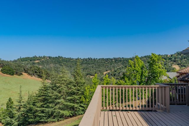 156 Creek View Ct, Sutter Creek, CA 95685