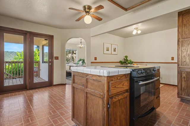 156 Creek View Ct, Sutter Creek, CA 95685