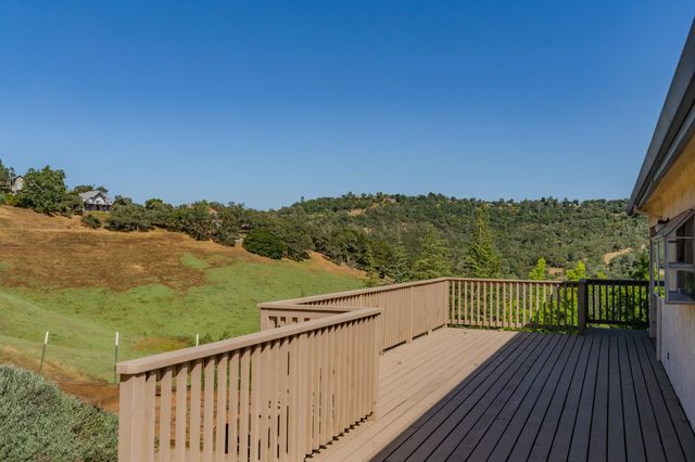 156 Creek View Ct, Sutter Creek, CA 95685
