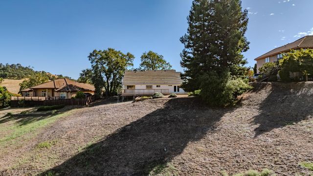 156 Creek View Ct, Sutter Creek, CA 95685