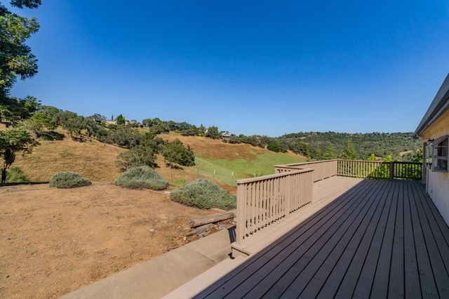 156 Creek View Ct, Sutter Creek, CA 95685