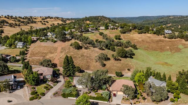 156 Creek View Ct, Sutter Creek, CA 95685