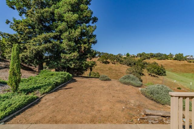 156 Creek View Ct, Sutter Creek, CA 95685