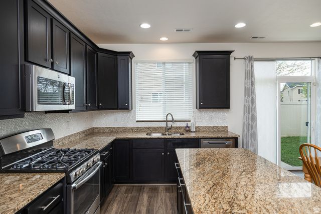 1122 STONEHAVEN DR, North Salt Lake, UT 84054