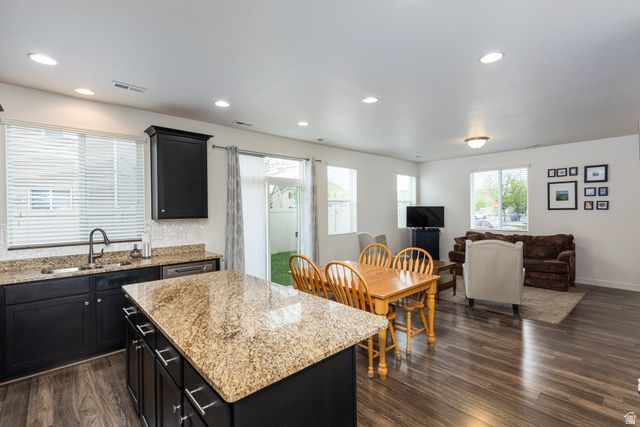 1122 STONEHAVEN DR, North Salt Lake, UT 84054