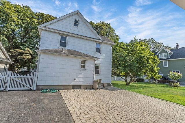 104 Sheridan Avenue, Williston Park, NY 11596
