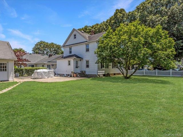 104 Sheridan Avenue, Williston Park, NY 11596