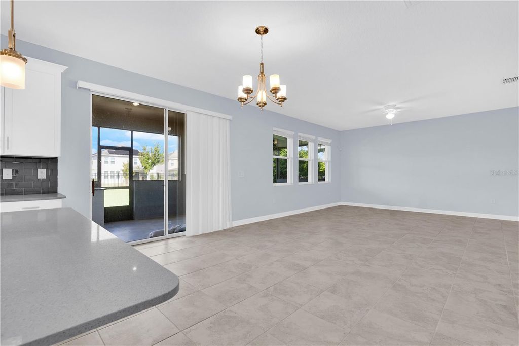 Image 12 of property listing at 12111 IMAGINARY WAY, Orlando, FL 32832