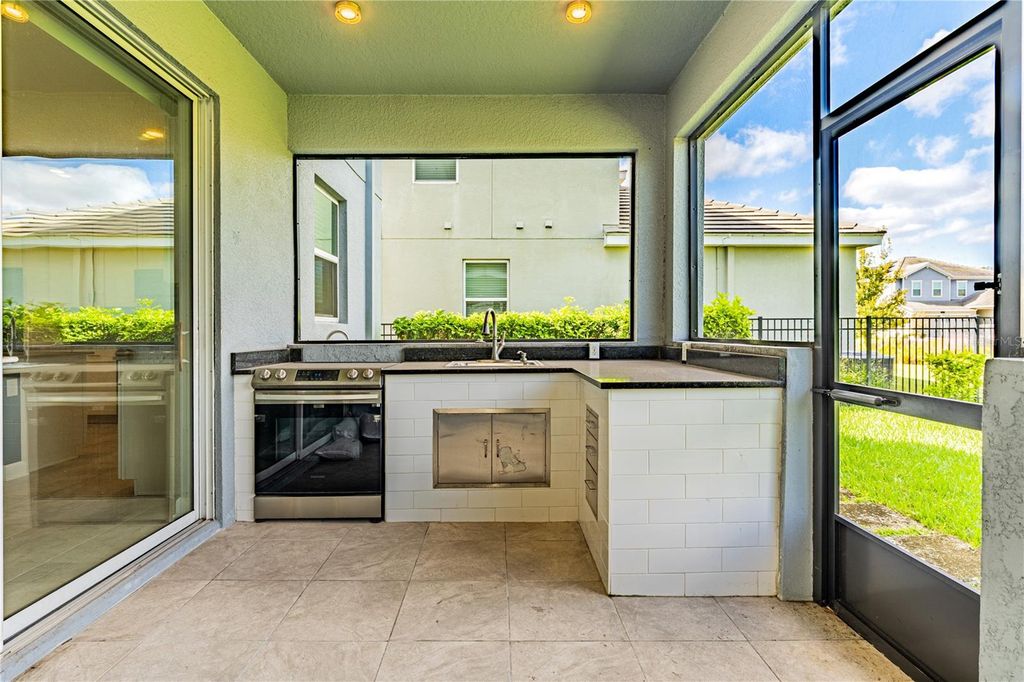 Image 14 of property listing at 12111 IMAGINARY WAY, Orlando, FL 32832