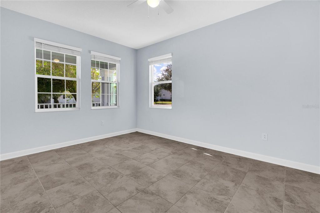 Image 4 of property listing at 12111 IMAGINARY WAY, Orlando, FL 32832