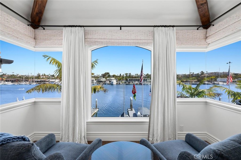 Image 15 of property listing at 118 Via Lido Nord, Newport Beach, CA 92663