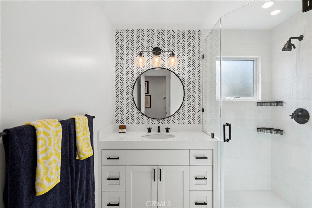 Image 27 of property listing at 118 Via Lido Nord, Newport Beach, CA 92663