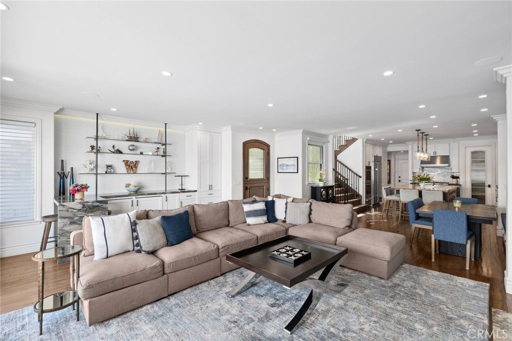 Image 9 of property listing at 118 Via Lido Nord, Newport Beach, CA 92663