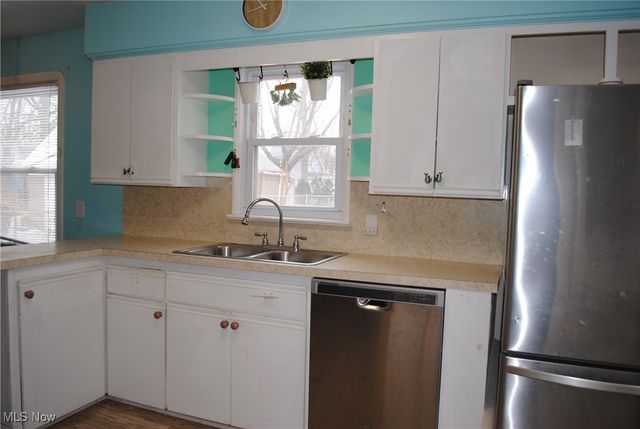 4119 W 220th Street, Fairview Park, OH 44126