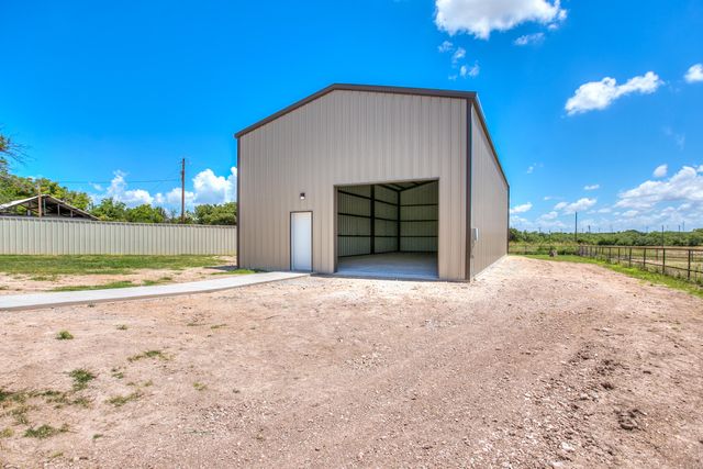 7128 Club Creek Lane, San Angelo, TX 76904