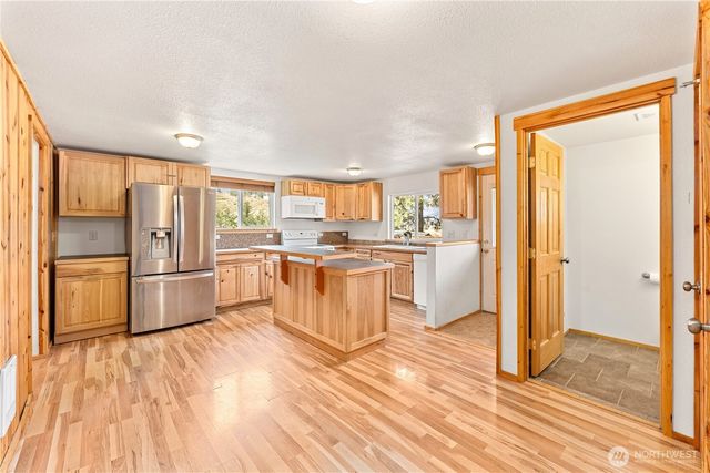 52 Reflection Lane, Chelan, WA 98816