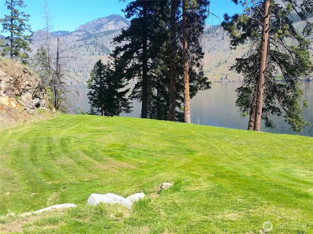 52 Reflection Lane, Chelan, WA 98816