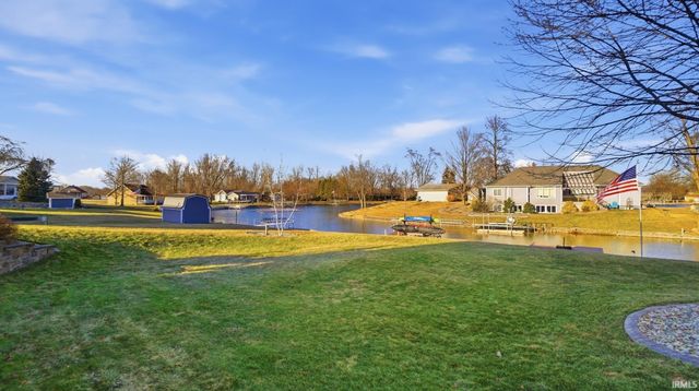 6005 S 030 W, Wolcottville, IN 46795