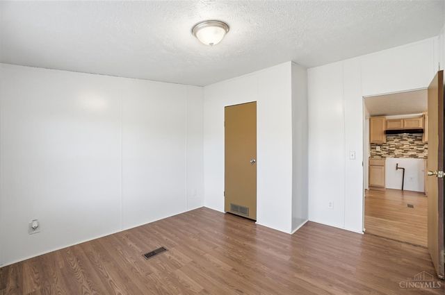 4133 W Fork Ridge Drive, Williamsburg Twp, OH 45103