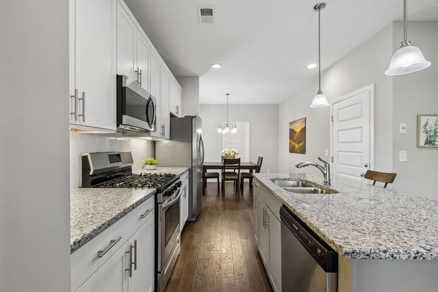 1629 Drakes Creek Rd, Hendersonville, TN 37075