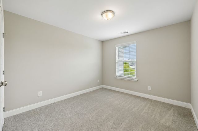 1629 Drakes Creek Rd, Hendersonville, TN 37075