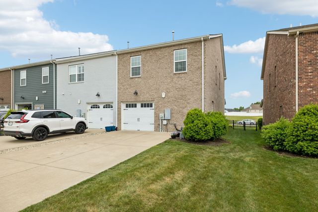 1629 Drakes Creek Rd, Hendersonville, TN 37075