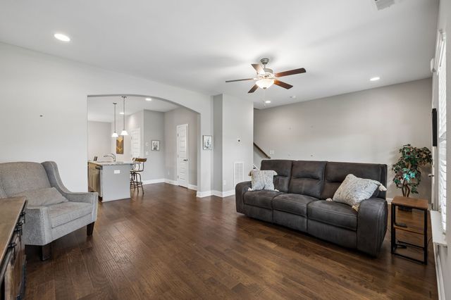 1629 Drakes Creek Rd, Hendersonville, TN 37075