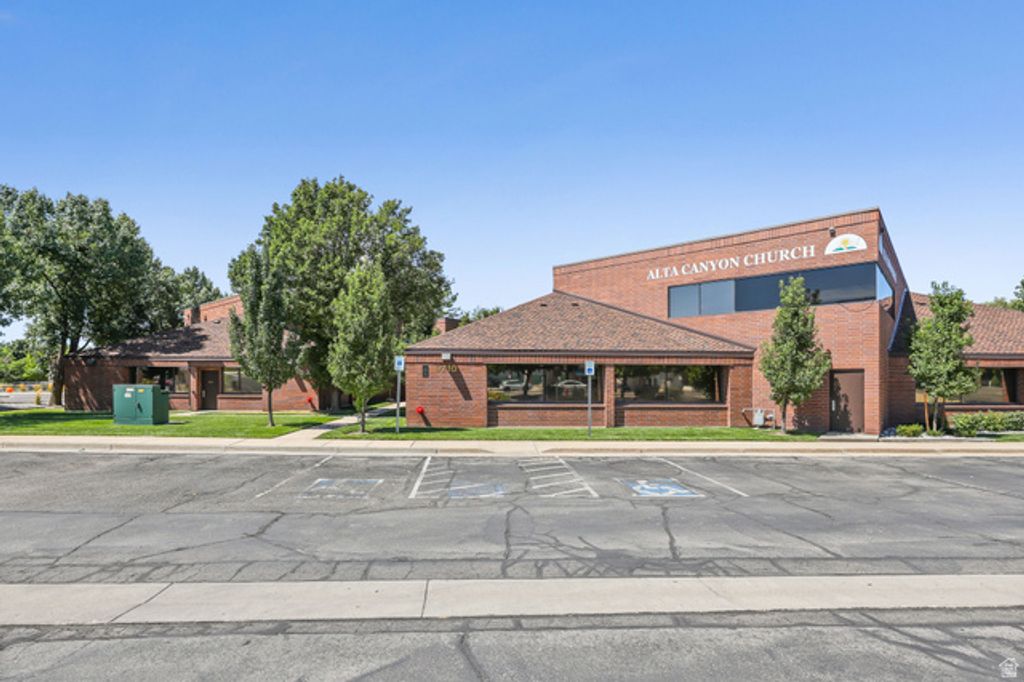 9730 S 700 E, Sandy, UT 84070 — photo 2