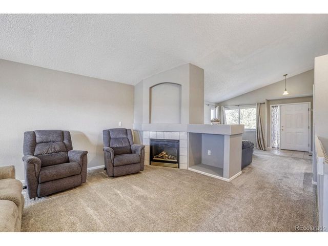 11190 W Aqueduct Dr, Littleton, CO 80127