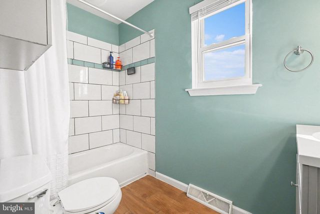 438 LARKSPUR LOOP, Lancaster, PA 17602