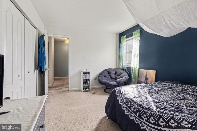 438 LARKSPUR LOOP, Lancaster, PA 17602