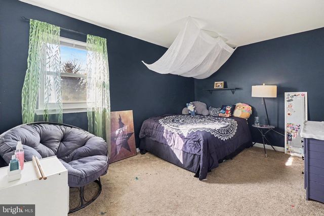 438 LARKSPUR LOOP, Lancaster, PA 17602