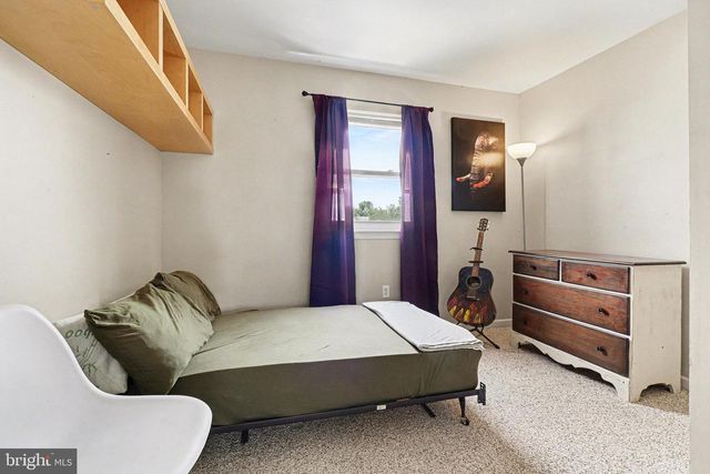 438 LARKSPUR LOOP, Lancaster, PA 17602