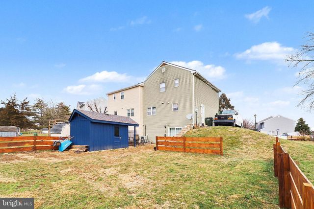 438 LARKSPUR LOOP, Lancaster, PA 17602