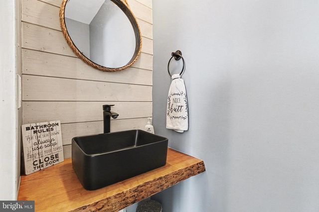 438 LARKSPUR LOOP, Lancaster, PA 17602