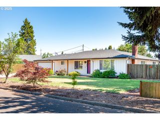 485 BROOKDALE Ave, Springfield, OR 97477