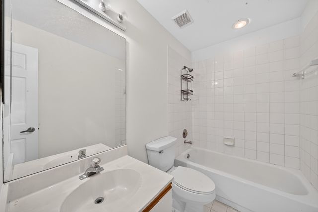 1998 NE 7TH Street 103, Deerfield Beach, FL 33441