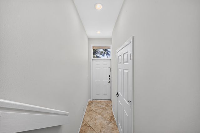 1998 NE 7TH Street 103, Deerfield Beach, FL 33441