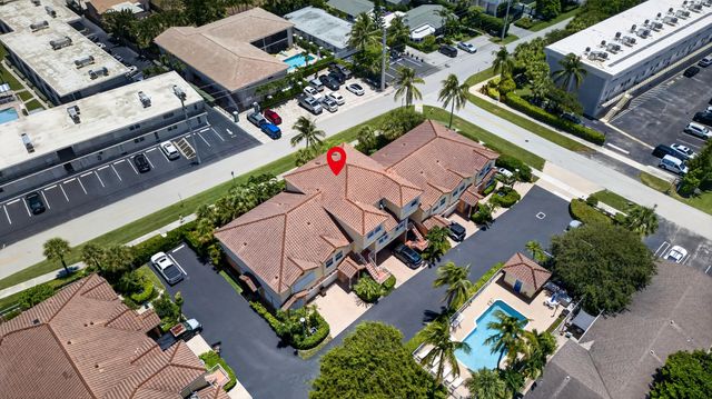 1998 NE 7TH Street 103, Deerfield Beach, FL 33441