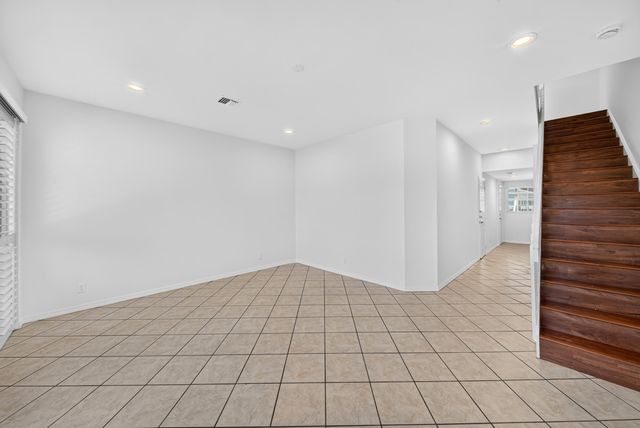 1998 NE 7TH Street 103, Deerfield Beach, FL 33441