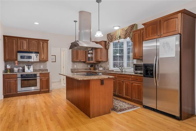 20 Bailey Boulevard, East Greenwich, RI 02818
