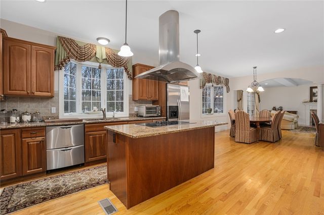 20 Bailey Boulevard, East Greenwich, RI 02818